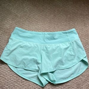 Lululemon Speed Up Shorts 2.5”